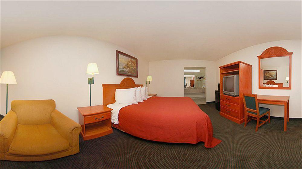 Quality Inn & Suites Hardeeville - Savannah North Extérieur photo