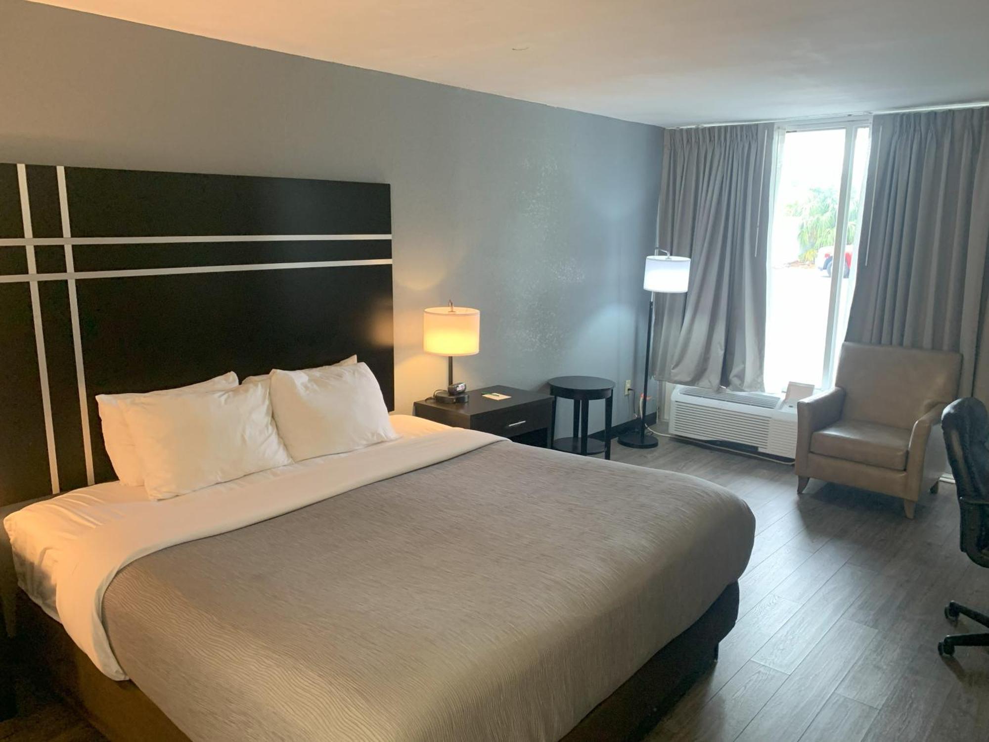 Quality Inn & Suites Hardeeville - Savannah North Extérieur photo