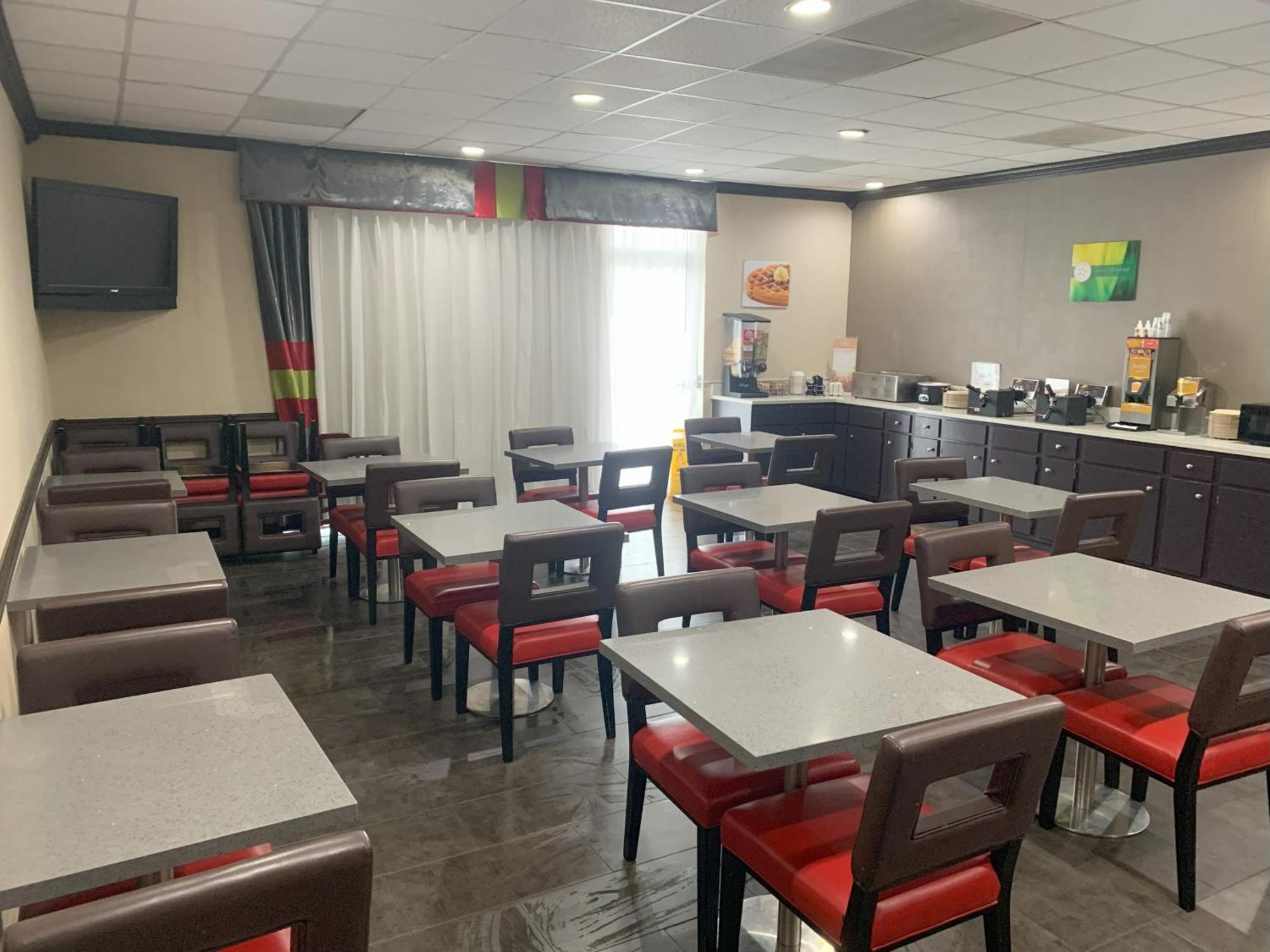 Quality Inn & Suites Hardeeville - Savannah North Extérieur photo
