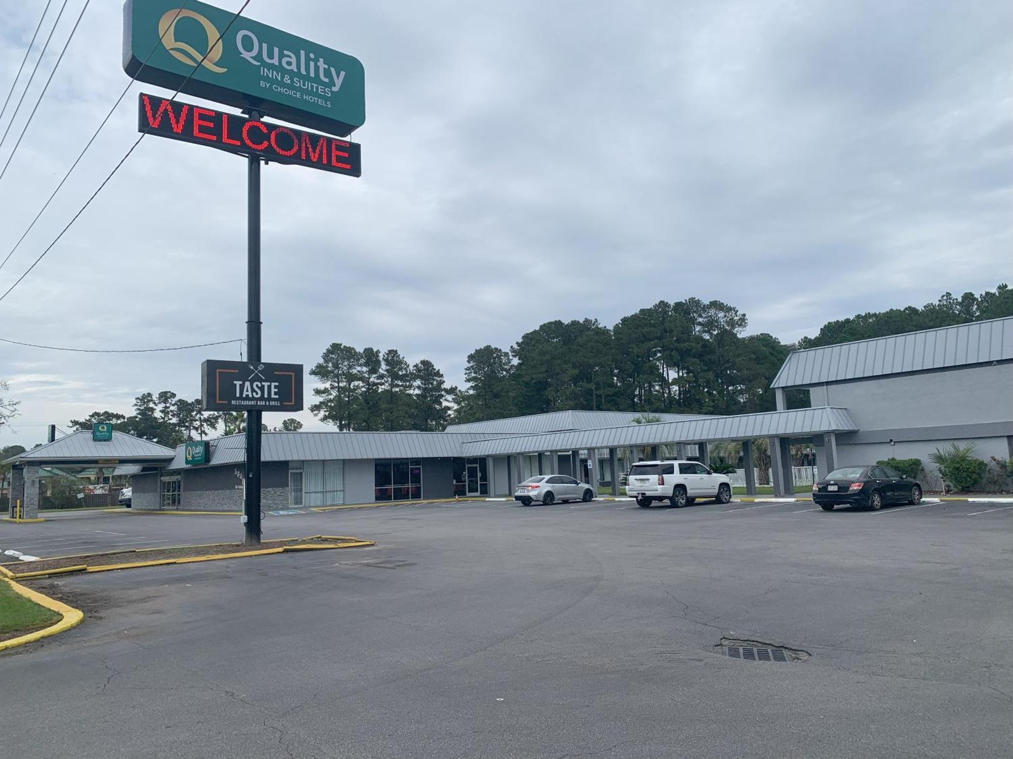 Quality Inn & Suites Hardeeville - Savannah North Extérieur photo