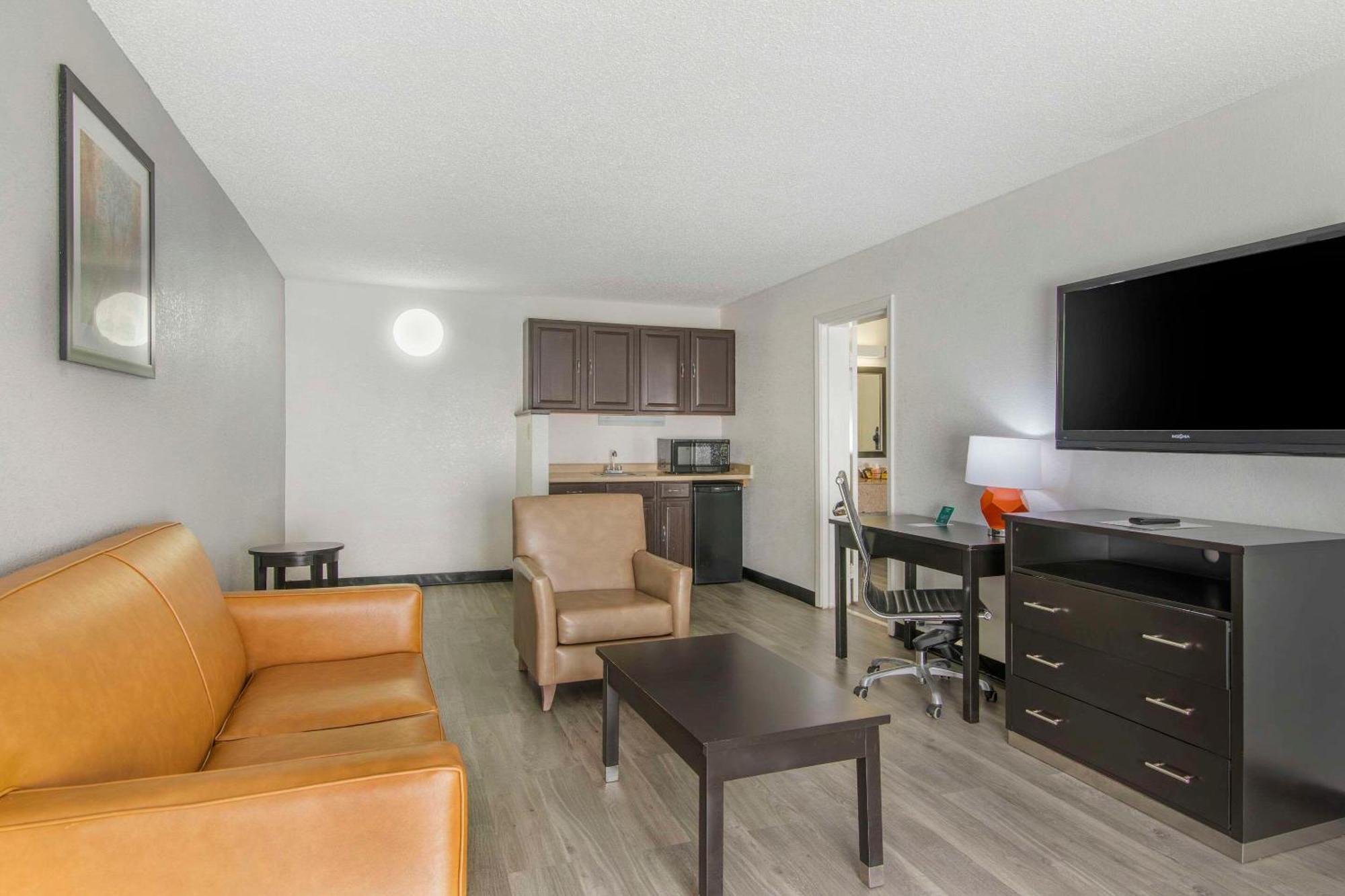 Quality Inn & Suites Hardeeville - Savannah North Extérieur photo