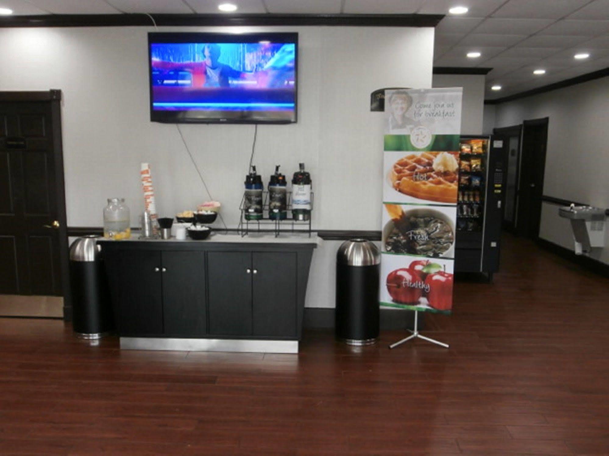 Quality Inn & Suites Hardeeville - Savannah North Extérieur photo